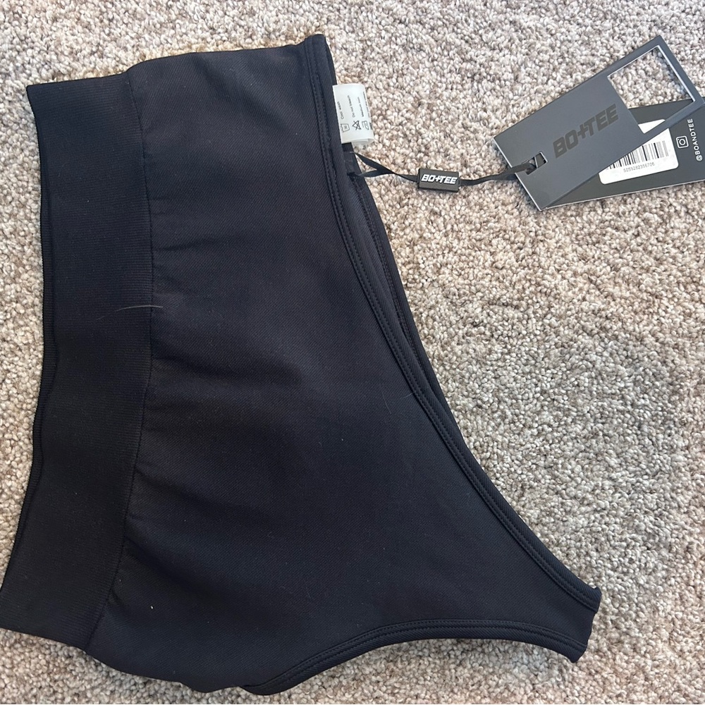 NWT Bo + Tee one shoulder sports bra crop top. Thick. Pads included. Pilates. S - Picture 5 of 14